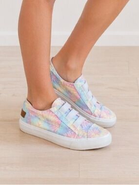 Blowfish Malibu Maura-K Girls Pastel Tie-Dye Canvas Slip On Sneakers Size 4